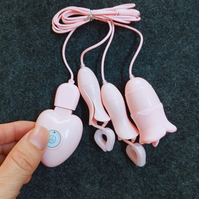 Alternative view of Bộ trứng rung lưỡi liếm kết hợp kẹp vú kích thích đầu ti Punch